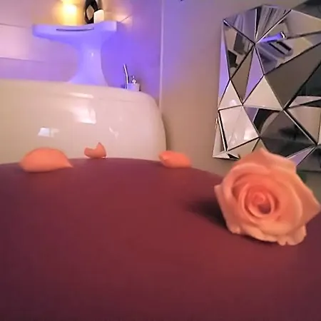 住宿加早餐酒店 Plgfe - Epicurooms - Romantiques 5 Etoiles 加拉尔盖莱蒙蒂厄