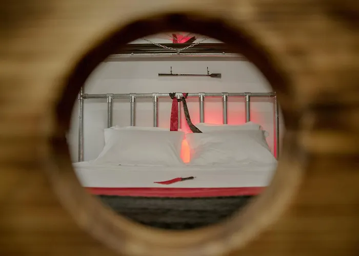 Plgfe - Maison d'hôtes EPICUROOMS - Suites romantiques 5 étoiles Bed & Breakfast Gallargues-le-Montueux